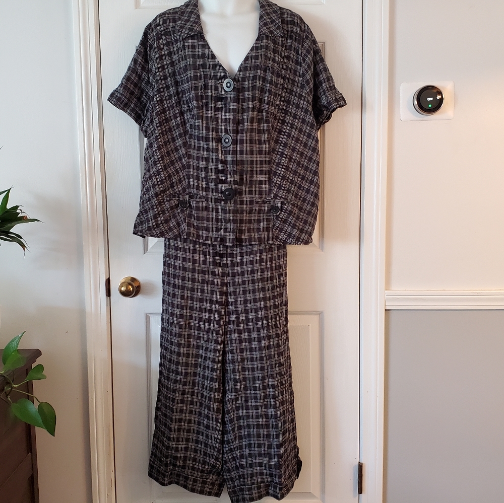 Plus Size Crop Length Pants Suit